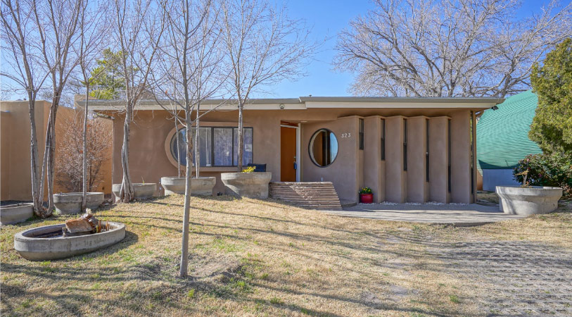 A unique desert-style adobe home in the Nob Hill neighborhood of Albuquerque, New Mexico.