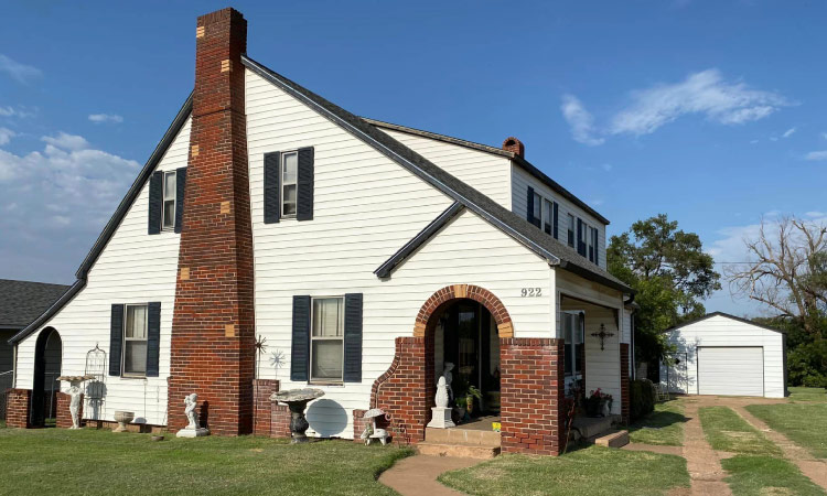 A large farmhouse style home in Alva, Oklahoma.