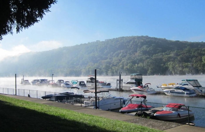 View along the Allegheny River from the shores of Aspinwall, Pennsylvania — one of the best Pittsburgh suburbs