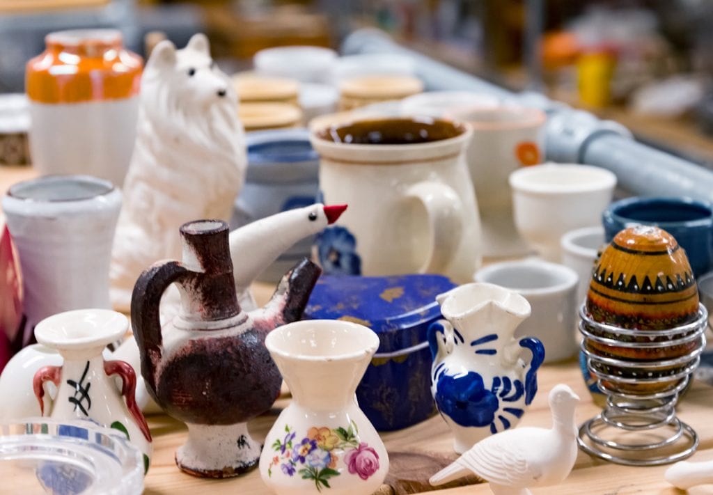 Assorted small pottery for a house sale