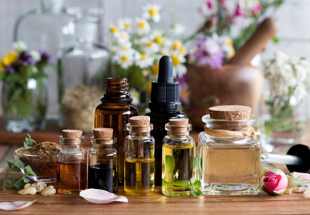 essential oils in glass jars to reduce moving stress