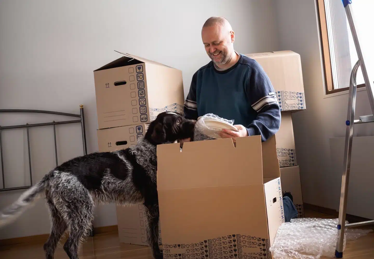 dog owner packing