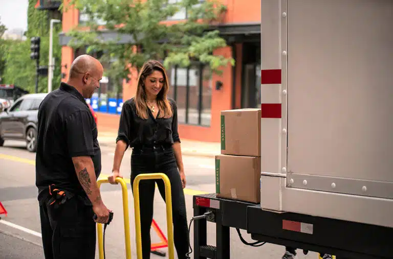 woman using PODS city moving