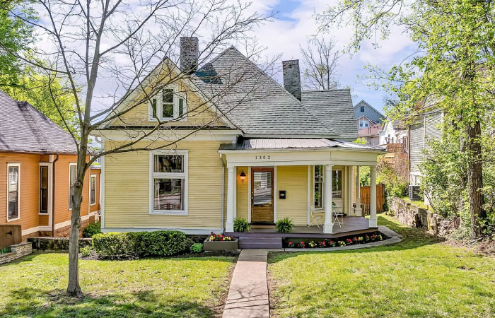 A historic home with a wraparound porch in Nashville’s East End Neighborhood.