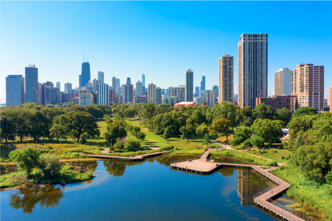 Aerial view of the Lincoln Park neighborhood in Chicago with the city skyline in the background. 