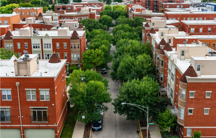 Brick residential buildings in the Lincoln Park neighborhood of Chicago, seen from above.