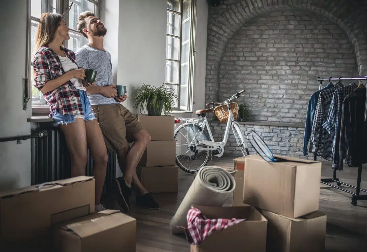 couple moving into an apartment