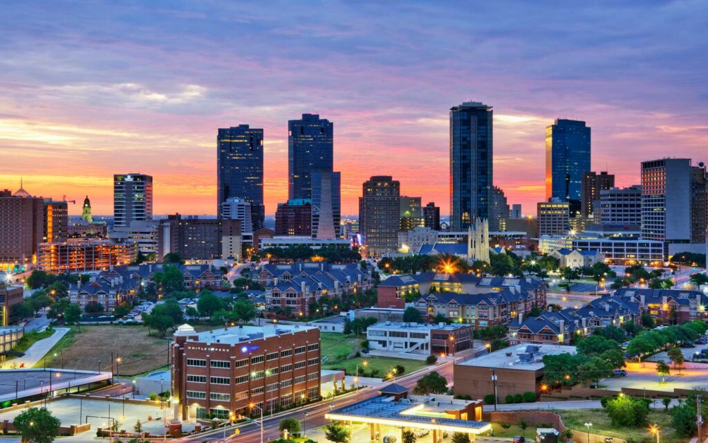 View of Forth Worth skyline at dusk