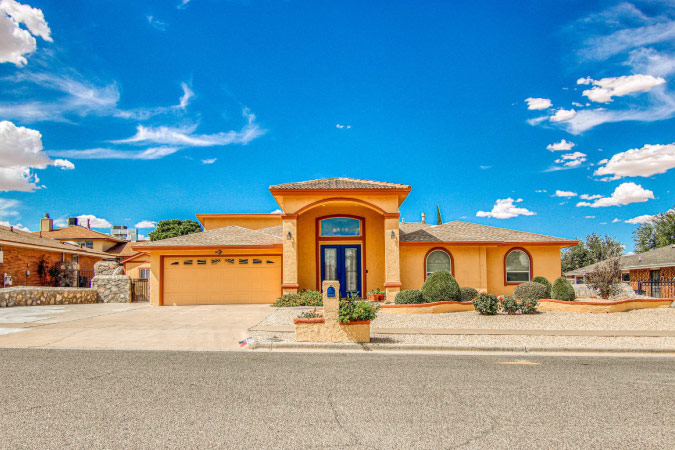  A vibrant single-family home in Castner Heights, one of the best neighborhoods in El Paso, Texas. 