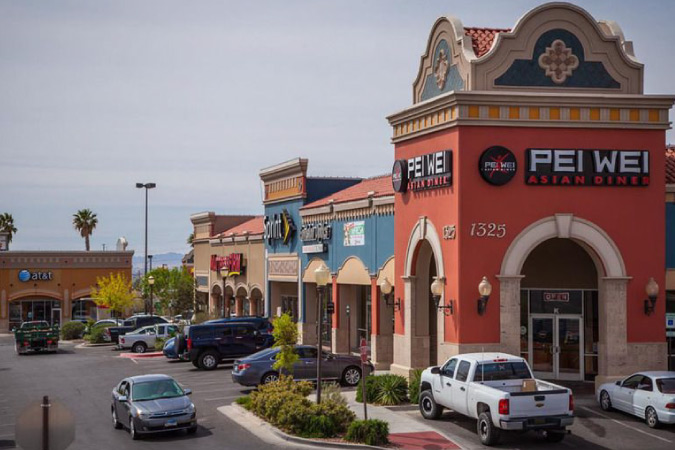 Las Palmas marketplace is a popular shopping destination for residents of Las Palmas in El Paso, Texas. 