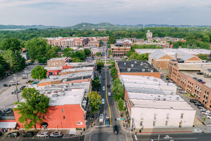 Aerial view of the downtown area of Franklin, Tennessee, one of the best Nashville suburbs.