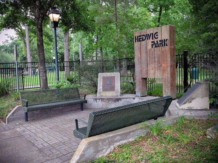The entrance sign to Hedwig Park in Hedwig Village, Texas