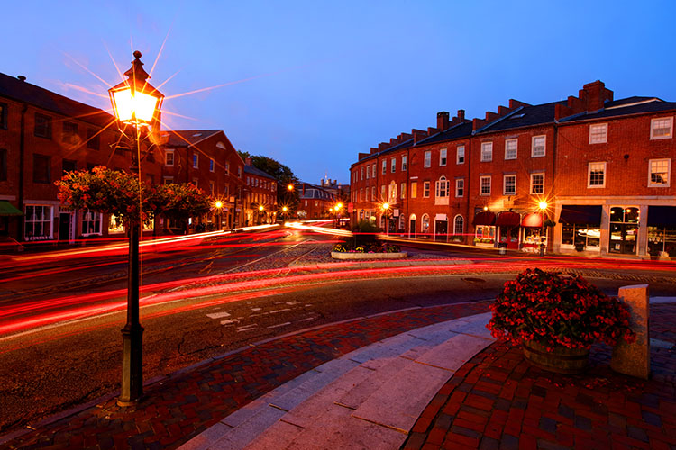 An evening timelapse of the busy streets of Newburyport, Massachusetts