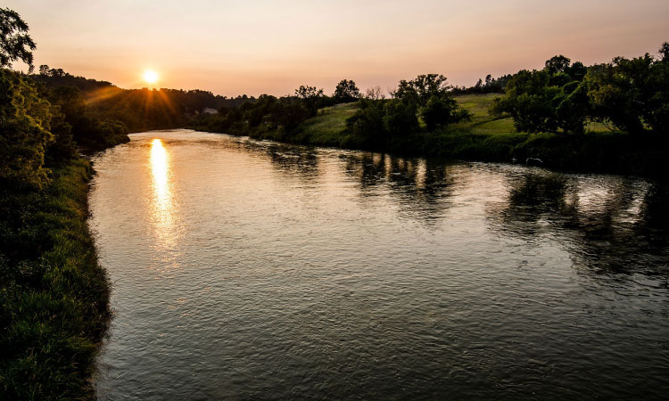 A view down the Niobrara River in Smith Falls State Park, located in Valentine, Nebraska.