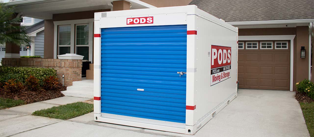 Portable storage containers