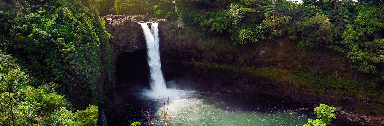 Rainbow Waterfall in Hilo